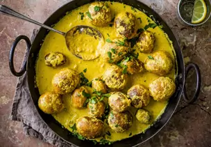 Dum Aloo (Kartoffeln in Nusssauce)