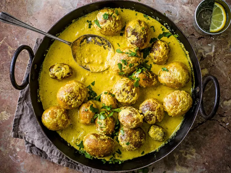 Dum Aloo (Kartoffeln in Nusssauce)