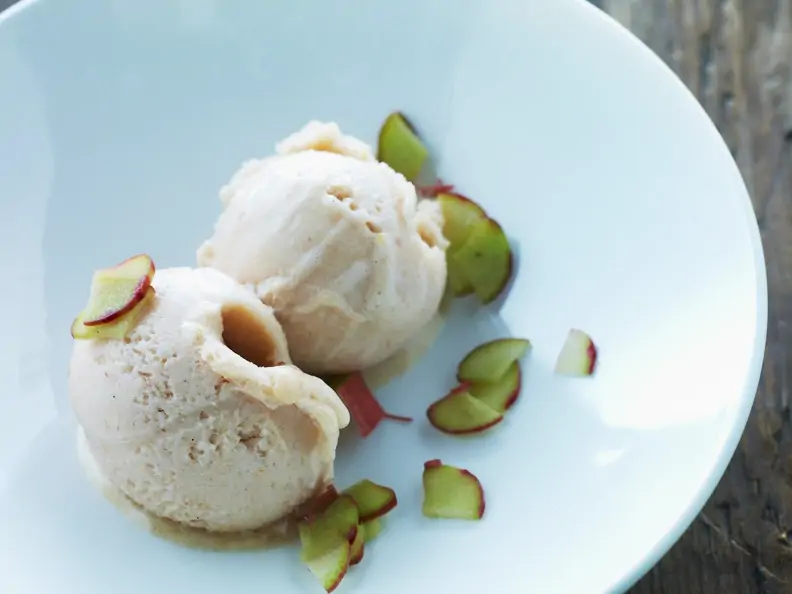 Rhabarbersorbet