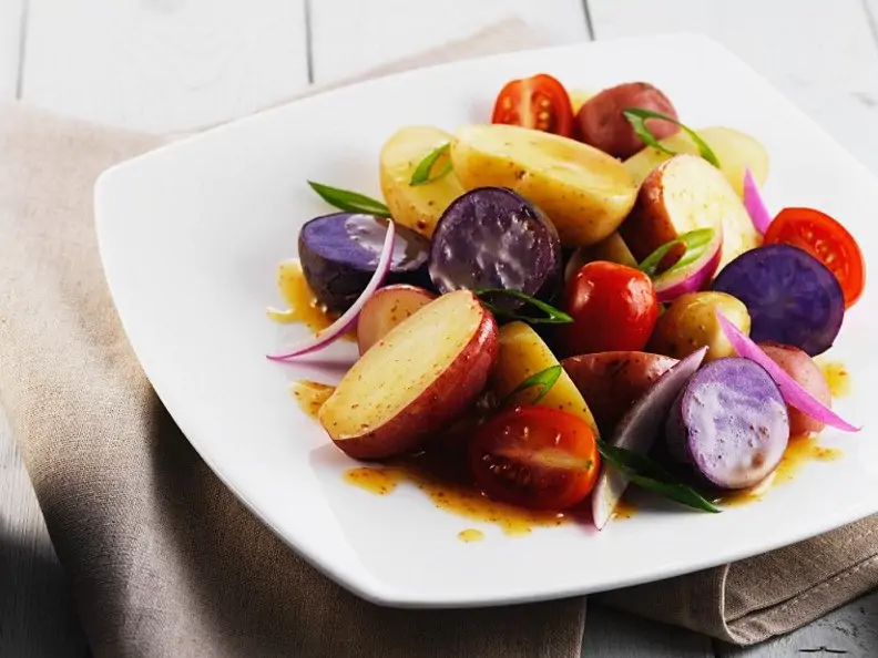 Bunter Kartoffelsalat ohne Mayonnaise