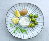 Pellkartoffeln mit Rosenkohl und Budwig-Kräuter-Dip