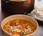 Kürbissuppe mit Kichererbsen
