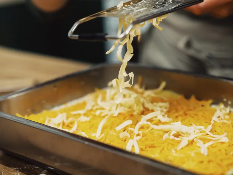 Einfaches Kartoffelgratin mit Cheddar