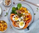 Winter-Bowl mit Kartoffel-Croûtons