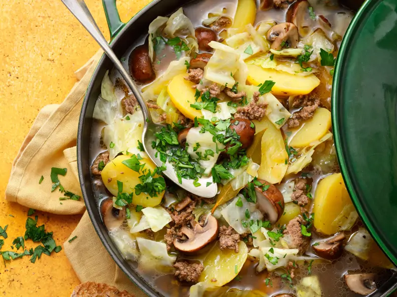 Jägertopf mit Hackfleisch, Champignons und Kartoffeln