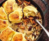 Kartoffelbuchteln auf Pilzragout