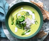 Spargelcremesuppe mit Kokosmilch