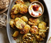 Bratkartoffeln mit Curryblättern und Panch Phoron
