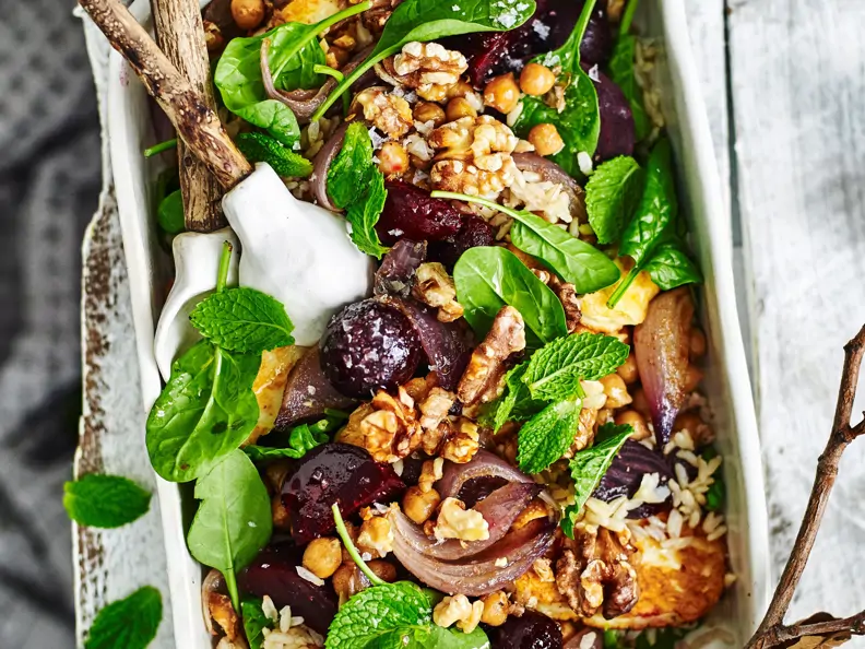Reissalat mit Roter Bete und Halloumi