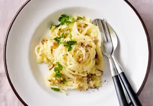 Vegane Sellerienudeln "Carbonara"