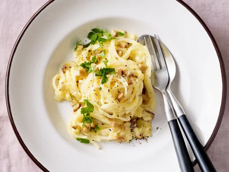 Vegane Sellerienudeln "Carbonara"