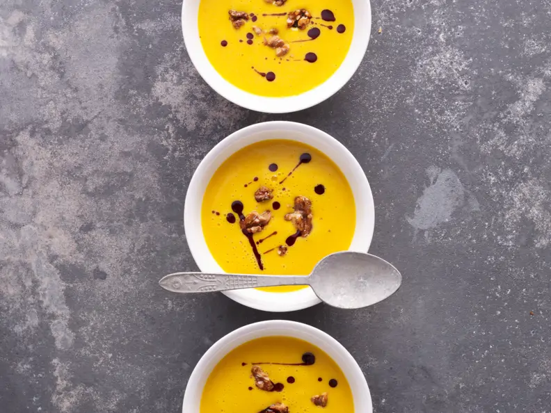 Kürbis-Apfel-Suppe mit Ingwer