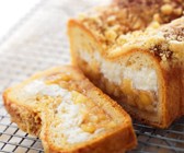 Kastenkuchen mit Apfel-Ricotta-Füllung