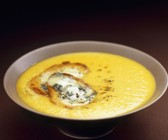 Selleriesuppe mit Apfel und Käsecrostini