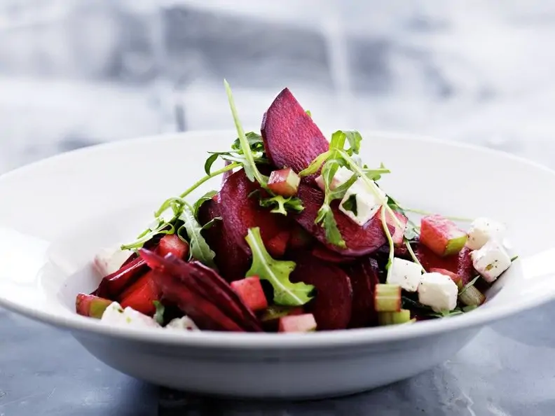 Rote-Bete-Salat mit Apfel und Feta