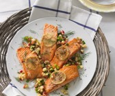 Gebratener Lachs mit Apfel-Frühlingszwiebeln