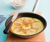 Apfel-Pfannkuchen mit Zimt-Zucker
