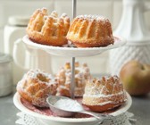 Mini-Gugelhupf mit Apfel und Mandel