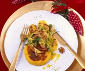 Grießküchlein mit Apfel und Currysauce