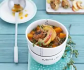 Kürbissuppe mit Klößchen und Apfel