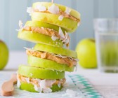 Apfel-Sandwich mit Erdnussmus