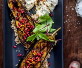 Gebratene Auberginen mit Joghurtcreme und Granatapfel