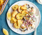 Heringssalat mit Apfel und Ofenkartoffeln