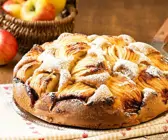 Versunkener Apfelkuchen mit Mandeln
