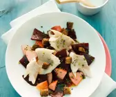 Rote Bete-Apfelsalat mit Fisch