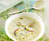 Süße Apfelsuppe mit Tapioka