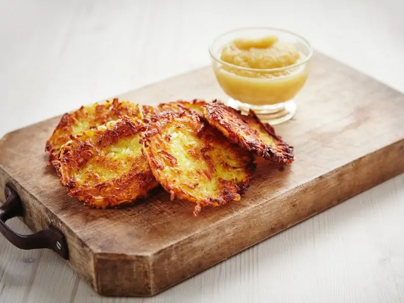 Kartoffelrösti mit Apfelmus