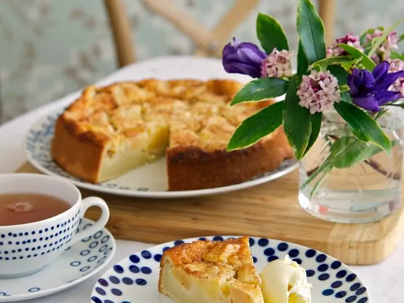 Schneller Apfelkuchen mit Quark