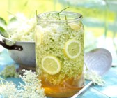 Holunderblütensirup mit Apfelsaft