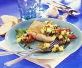 Gebratener Zander mit Apfel und Tomaten