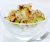 Shrimps-Cocktail mit Avocado und Chili