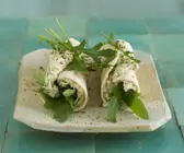 Würzige Röllchen mit Rucola