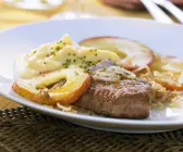 Leber vom Kalb mit Apfelringen und Calvados