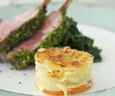Lammkoteletts mit Kartoffelauflauf