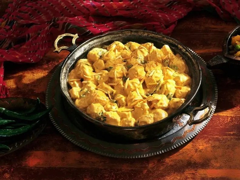 Geflügel in Currysoße auf indische Art (Chicken Korma)