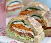 Gefülltes Brot mit Mozzarella