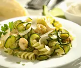 Pasta mit Krabben und Zucchini