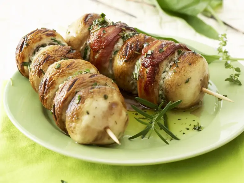 Champignon-Bärlauch-Spieße