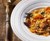 Karottensalat mit Linsen auf orientalische Art