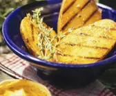 Gegrillte Kartoffelhälften