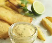 Panierter Fisch mit Limetten-Koriander-Aioli