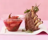 Lammchops mit Chutney aus Erdbeeren und Rhabarber