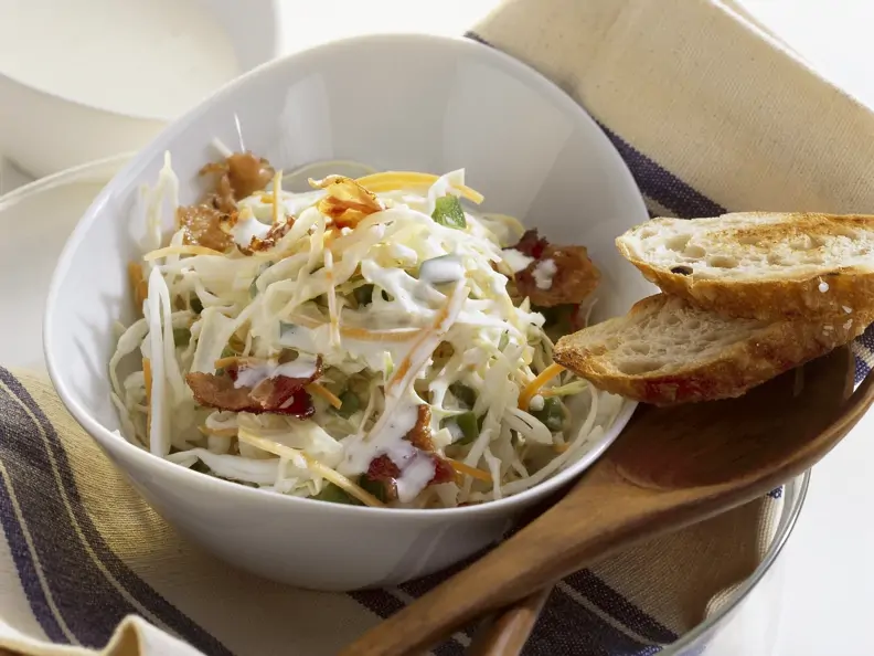 Krautsalat mit Mayo-Dressing