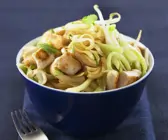 Nudelsalat mit Hähnchen und Minze