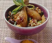 Hühnerschlegel mit Datteln, Mango und Curry