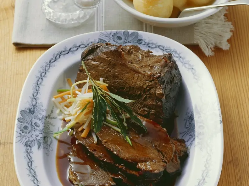 Rinderbraten mit Kartoffelklößen
